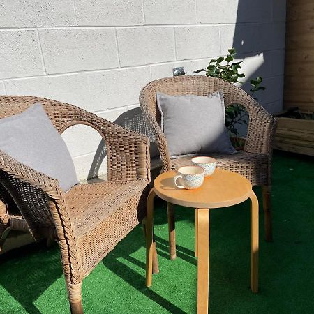 The Corner House - Modern Chesterfield Town Centre Apartments 외부 사진