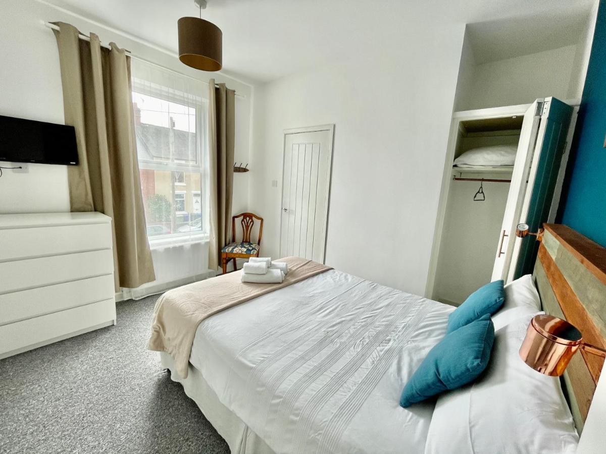 The Corner House - Modern Chesterfield Town Centre Apartments 외부 사진