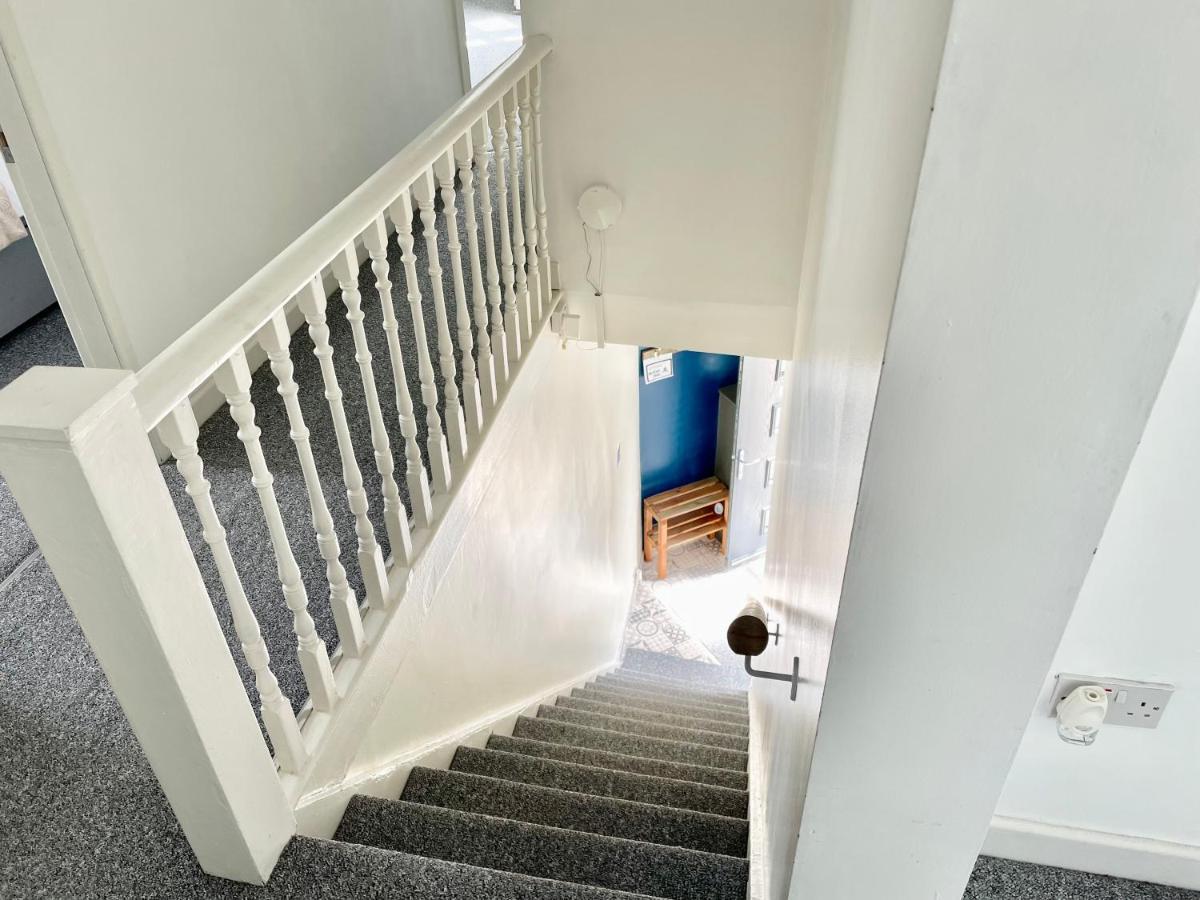 The Corner House - Modern Chesterfield Town Centre Apartments 외부 사진