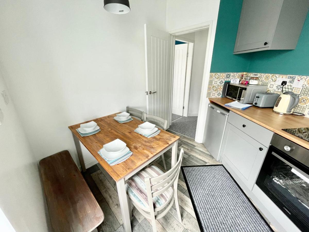 The Corner House - Modern Chesterfield Town Centre Apartments 외부 사진