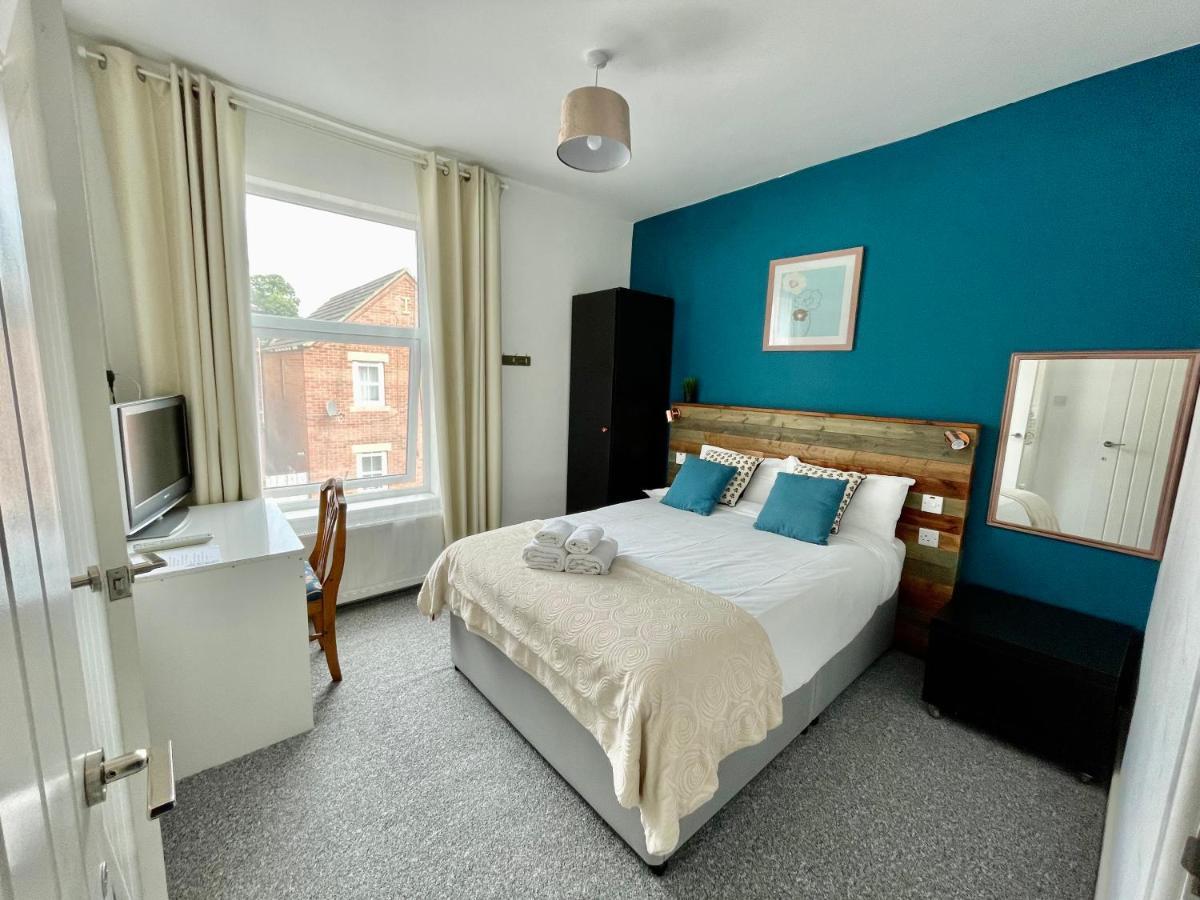 The Corner House - Modern Chesterfield Town Centre Apartments 외부 사진