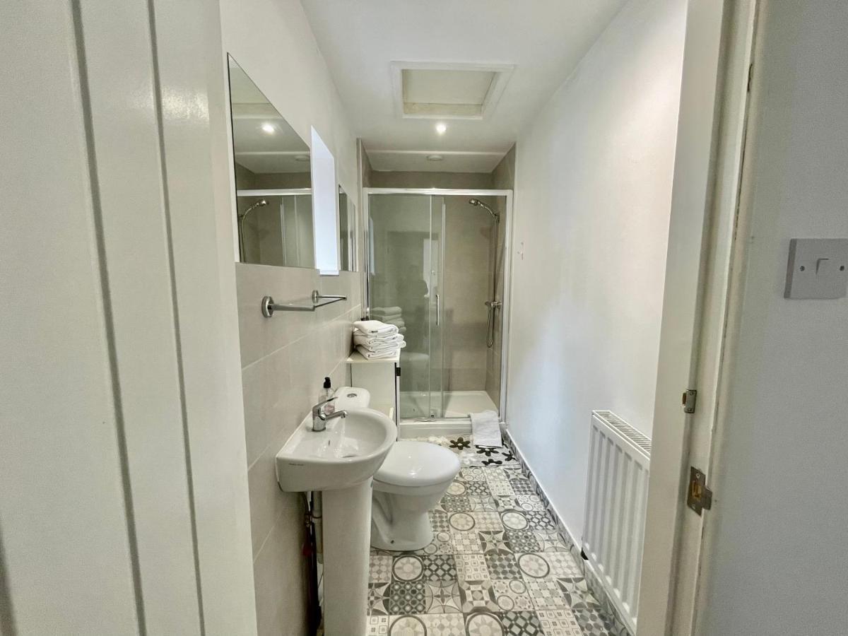 The Corner House - Modern Chesterfield Town Centre Apartments 외부 사진