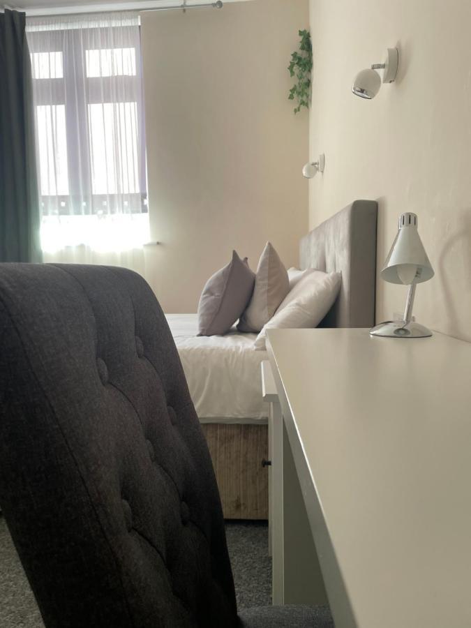 The Corner House - Modern Chesterfield Town Centre Apartments 외부 사진
