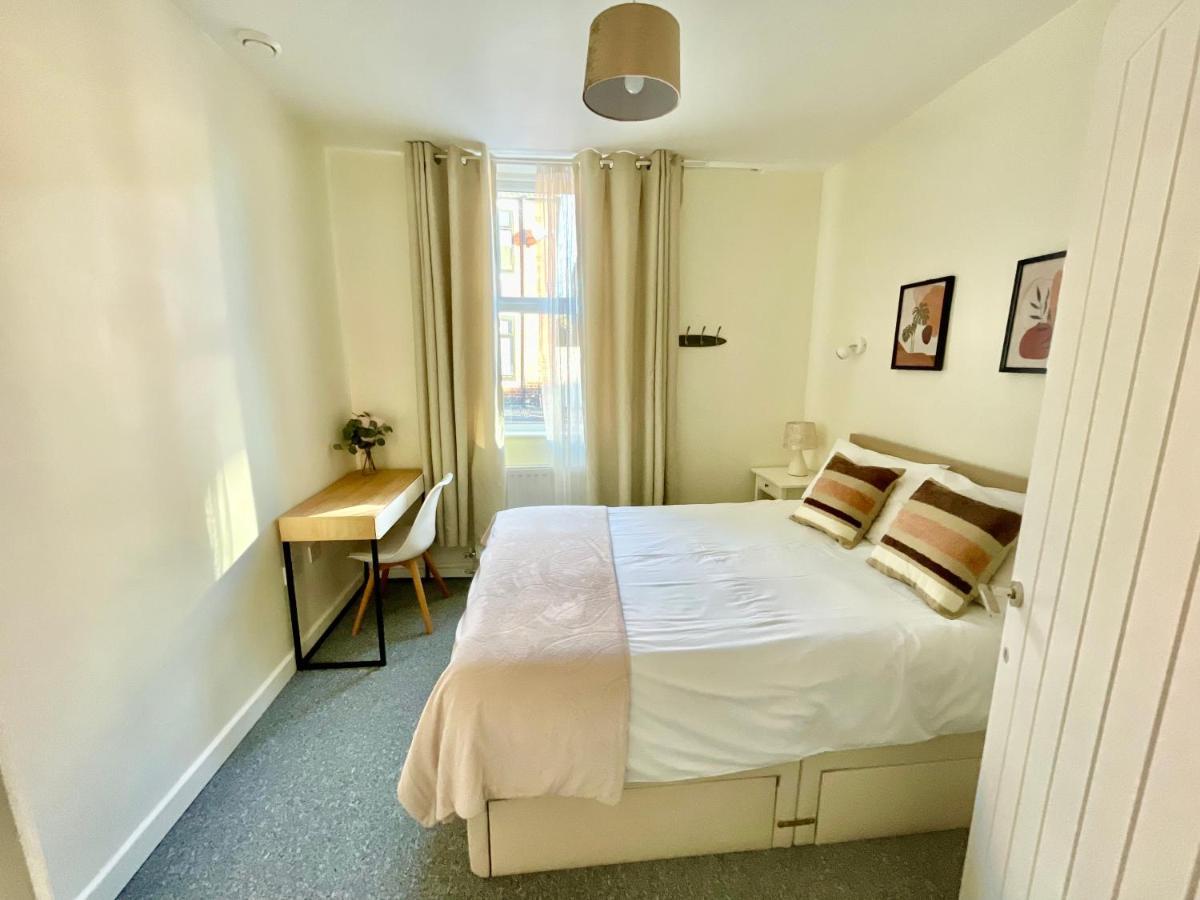 The Corner House - Modern Chesterfield Town Centre Apartments 외부 사진
